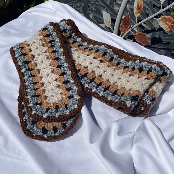 Neutral tones scarf crochet handmade skinny tan cream brown gray acrylic - Picture 2 of 6